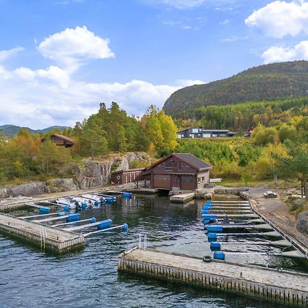 Charming House Located By The Fjord With The Pultpitrock Within Short Distance Villa Jorpeland Bagian luar foto