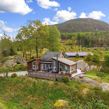 Charming House Located By The Fjord With The Pultpitrock Within Short Distance Villa Jorpeland Bagian luar foto