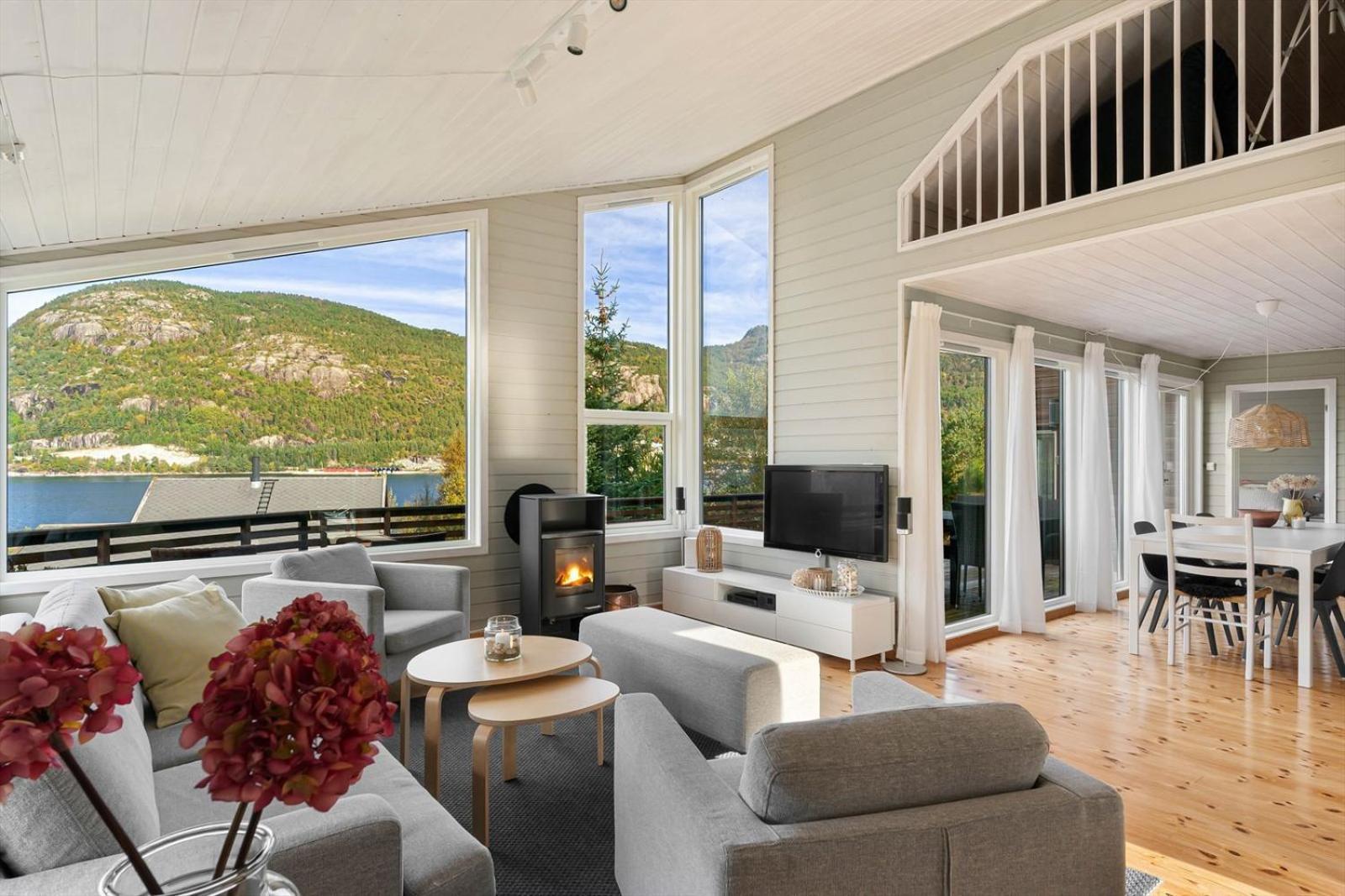 Charming House Located By The Fjord With The Pultpitrock Within Short Distance Villa Jorpeland Bagian luar foto