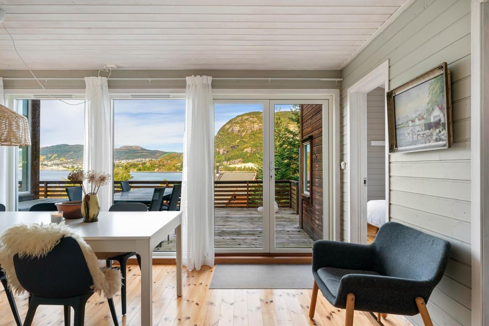 Charming House Located By The Fjord With The Pultpitrock Within Short Distance Villa Jorpeland Bagian luar foto
