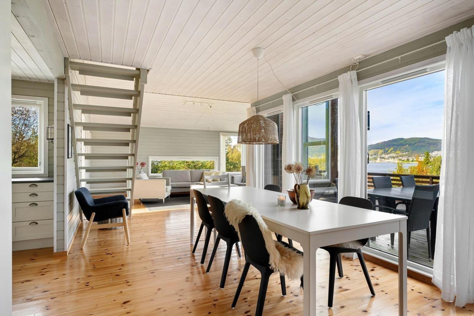 Charming House Located By The Fjord With The Pultpitrock Within Short Distance Villa Jorpeland Bagian luar foto