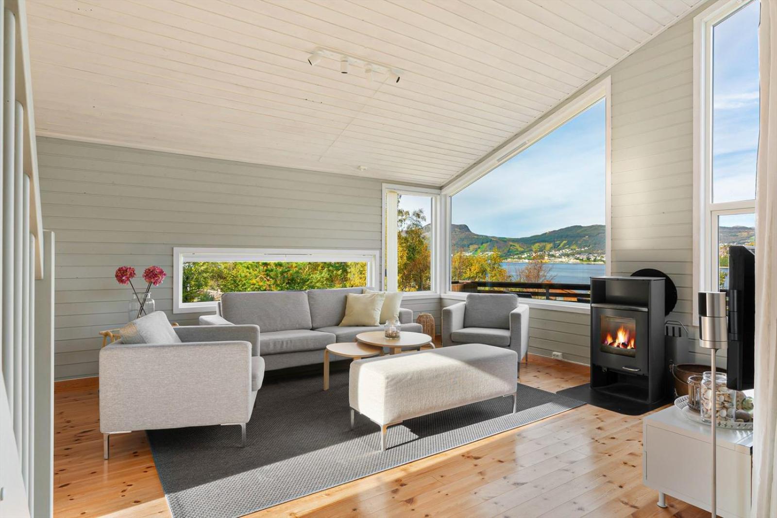 Charming House Located By The Fjord With The Pultpitrock Within Short Distance Villa Jorpeland Bagian luar foto