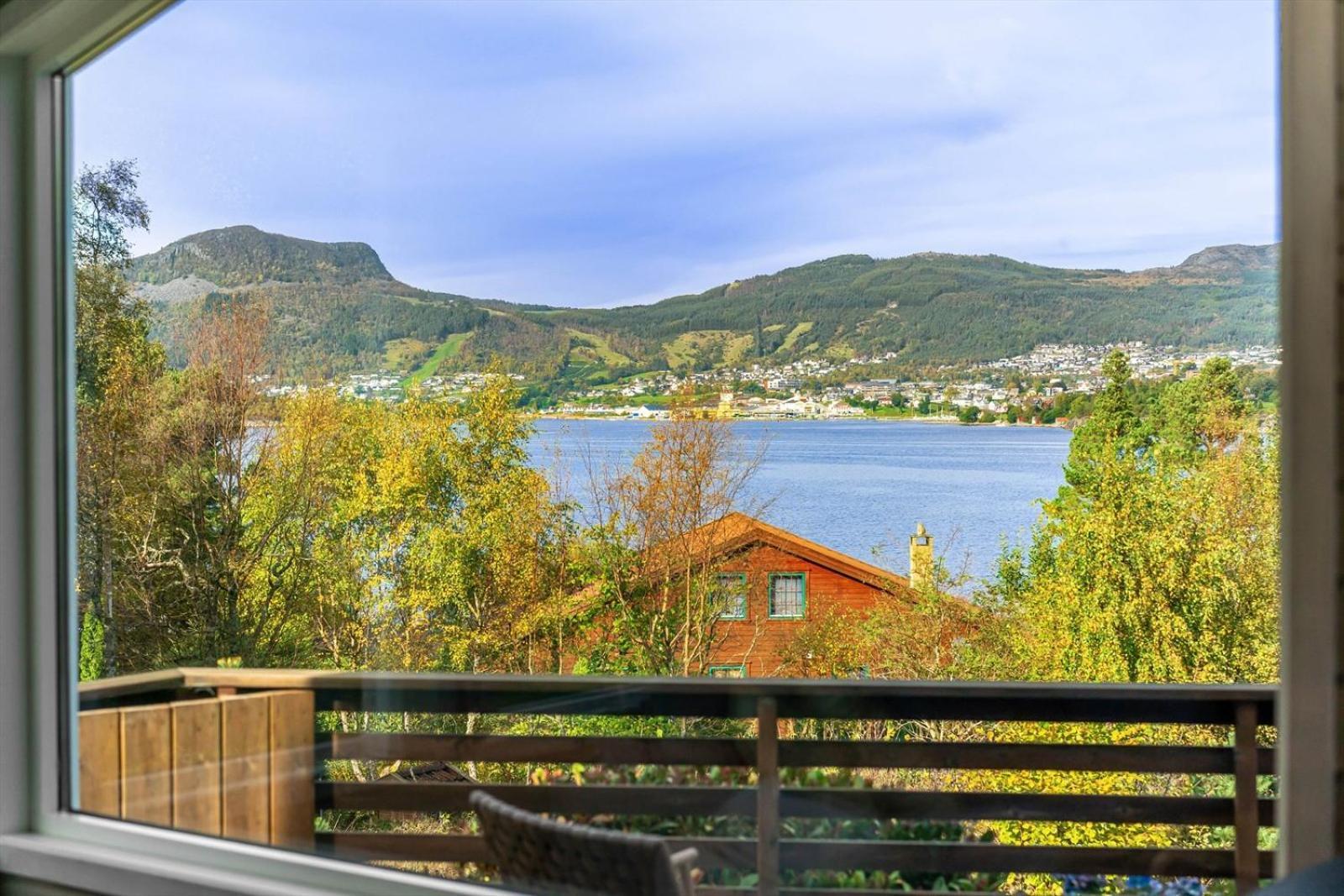 Charming House Located By The Fjord With The Pultpitrock Within Short Distance Villa Jorpeland Bagian luar foto