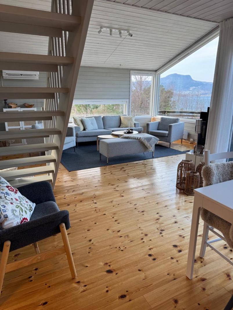 Charming House Located By The Fjord With The Pultpitrock Within Short Distance Villa Jorpeland Bagian luar foto